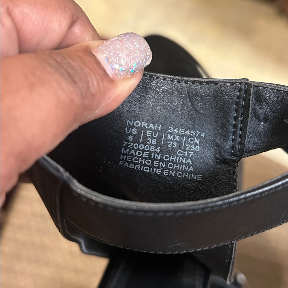 🎉HOST PICK🎉 Calvin Klein Norah Black Leather Block Heel Sandals – Size 6 - Picture 6 of 7